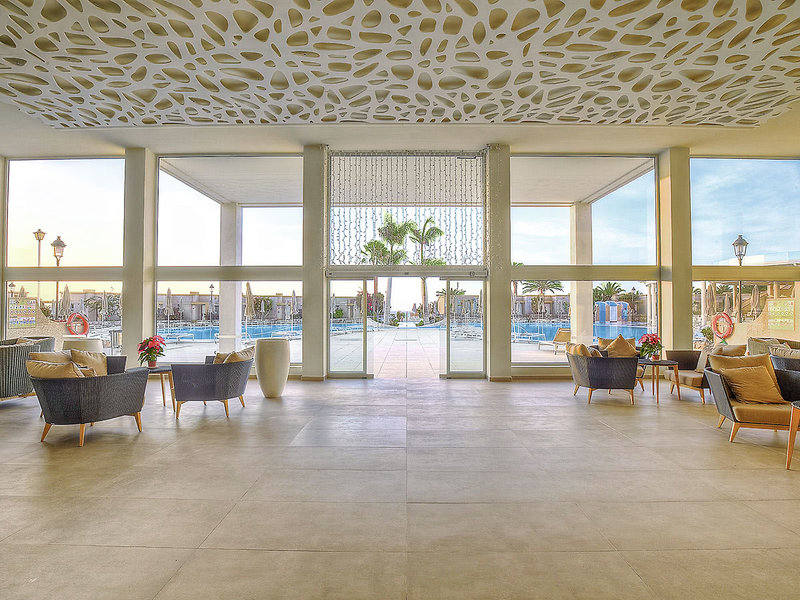 SBH Monica Beach Resort 9