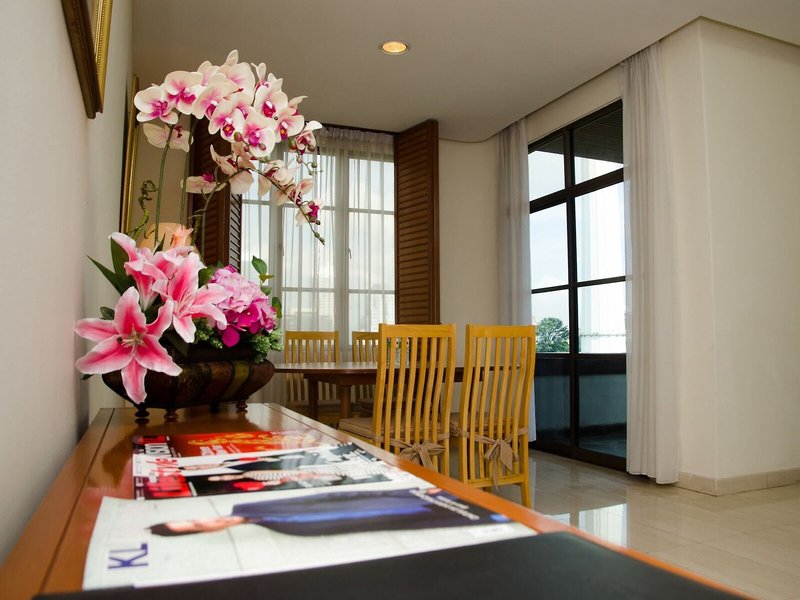 The Maple Suite 3