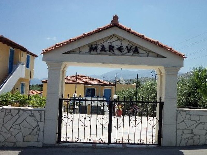 Mareva Apartments 5