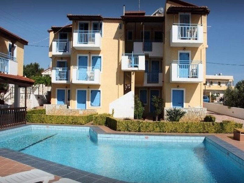 Mareva Apartments 10
