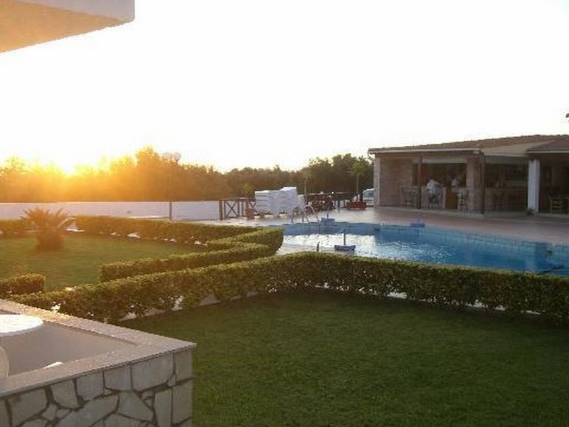 Mareva Apartments 11