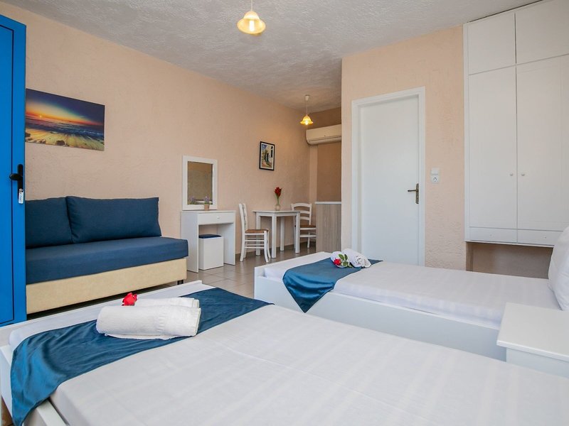 Mareva Apartments 17