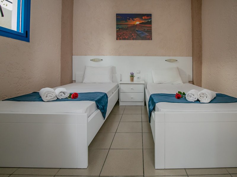 Mareva Apartments 19