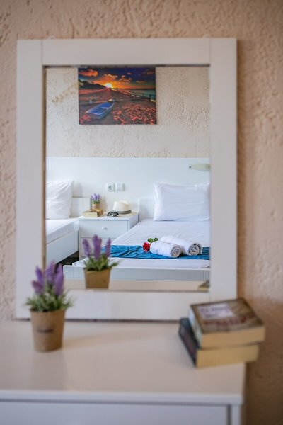 Mareva Apartments 24