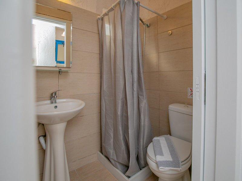 Mareva Apartments 26