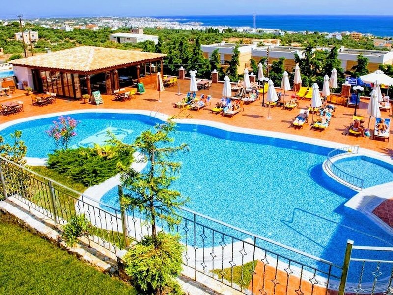 Ippoliti Village 10