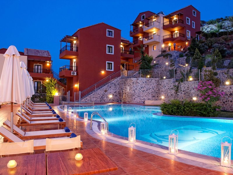 Ippoliti Village 12