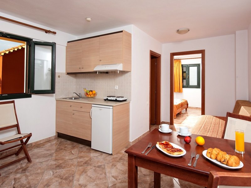 Ippoliti Village 20