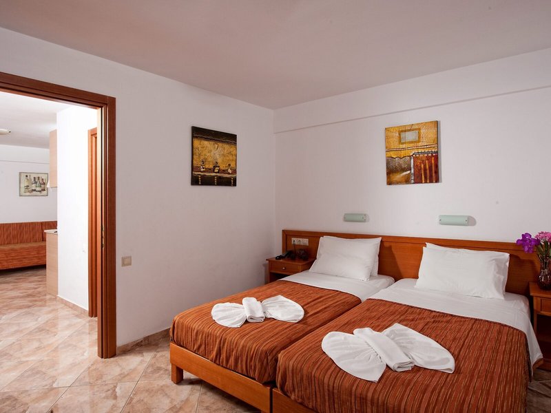Ippoliti Village 27