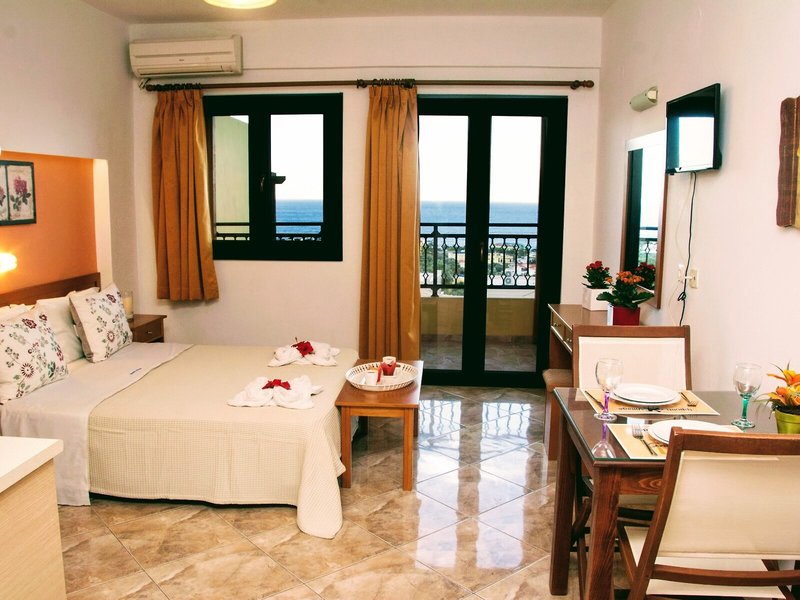Ippoliti Village 28