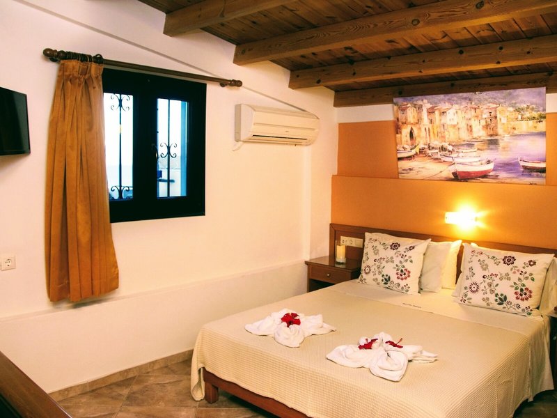 Ippoliti Village 36
