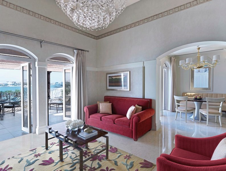 The Ritz-Carlton Abu Dhabi, Grand Canal 7