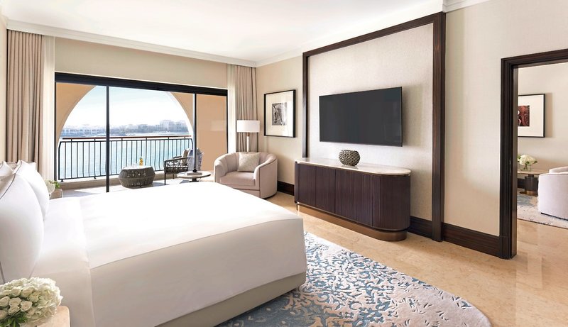 The Ritz-Carlton Abu Dhabi, Grand Canal 5