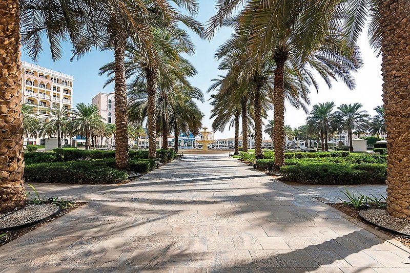 The Ritz-Carlton Abu Dhabi, Grand Canal 22