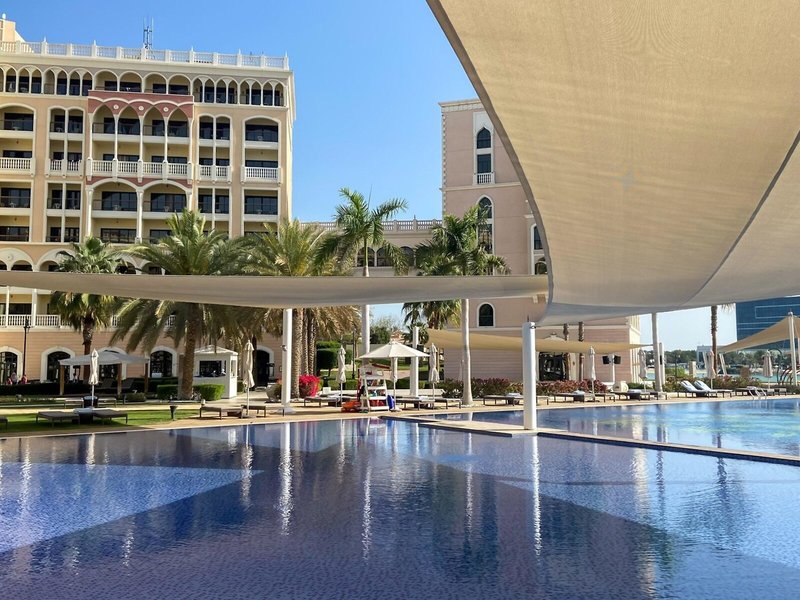 The Ritz-Carlton Abu Dhabi, Grand Canal 9