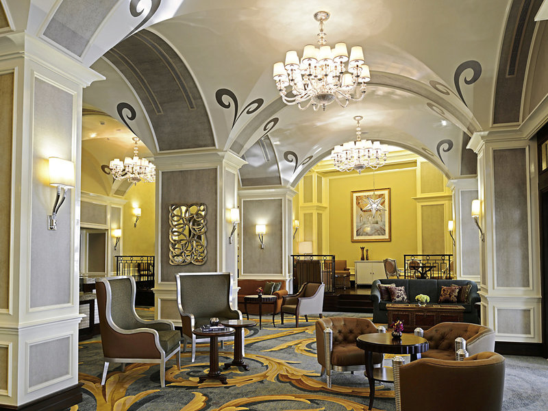 The Ritz-Carlton Abu Dhabi, Grand Canal 22