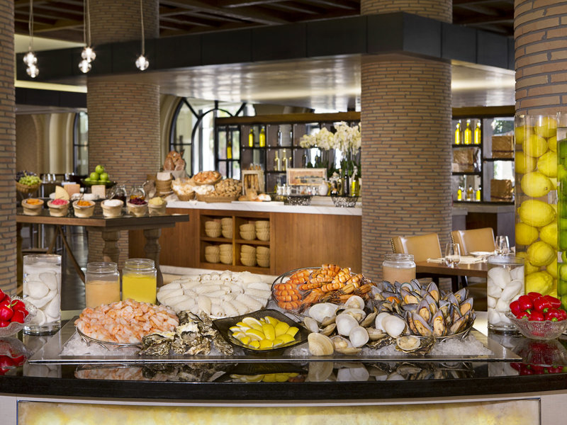 The Ritz-Carlton Abu Dhabi, Grand Canal 26