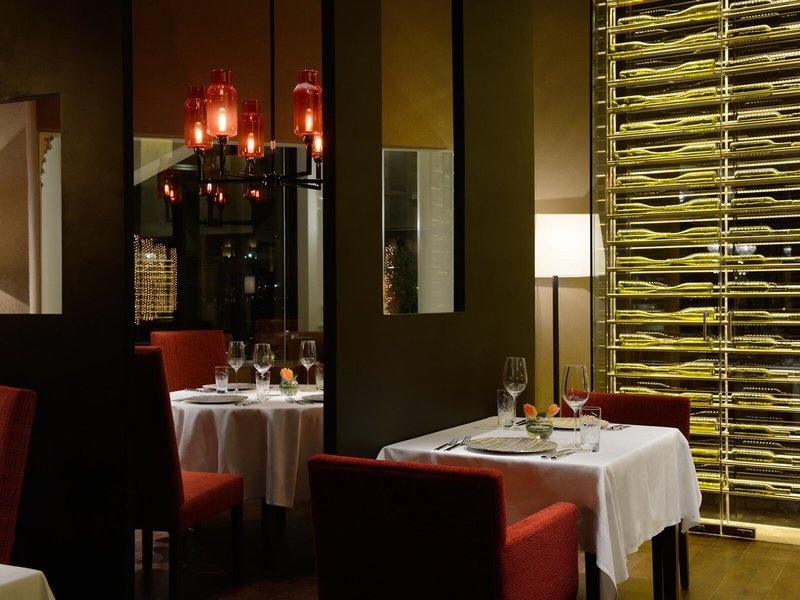 The Ritz-Carlton Abu Dhabi, Grand Canal 34