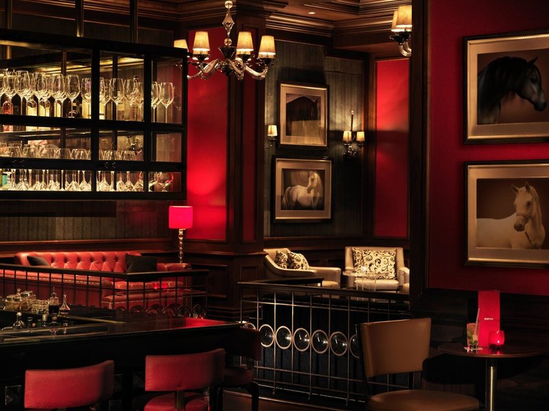 The Ritz-Carlton Abu Dhabi, Grand Canal 37