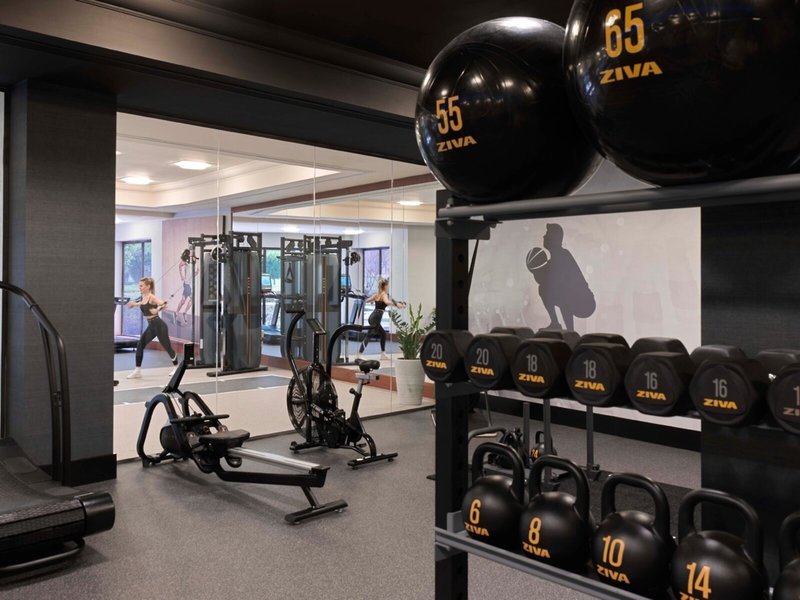 The Ritz-Carlton Abu Dhabi, Grand Canal 46