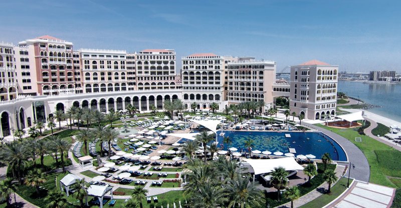 The Ritz-Carlton Abu Dhabi, Grand Canal 5