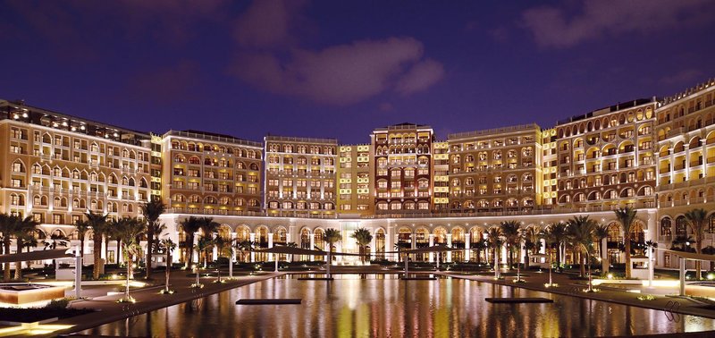 The Ritz-Carlton Abu Dhabi, Grand Canal 8