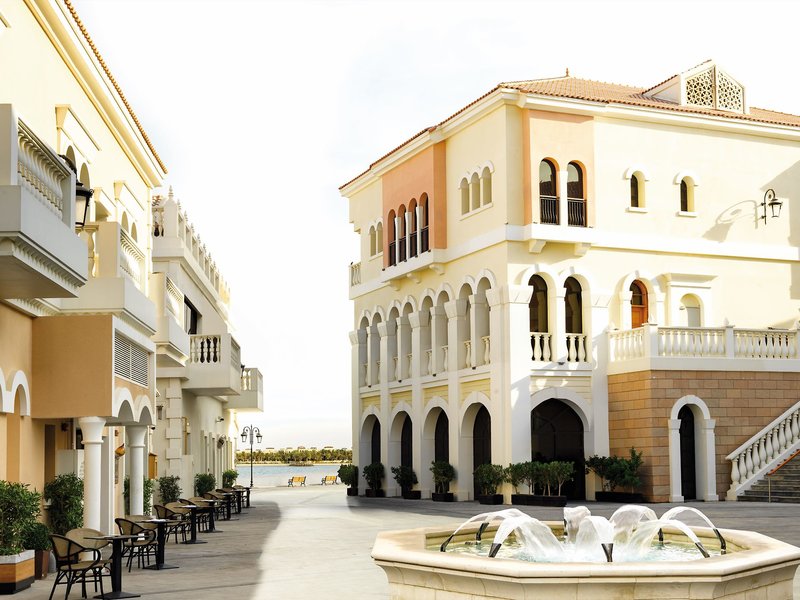 The Ritz-Carlton Abu Dhabi, Grand Canal 12