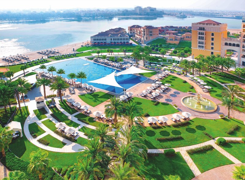 The Ritz-Carlton Abu Dhabi, Grand Canal 14