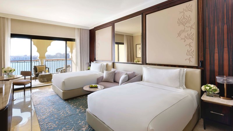 The Ritz-Carlton Abu Dhabi, Grand Canal 26