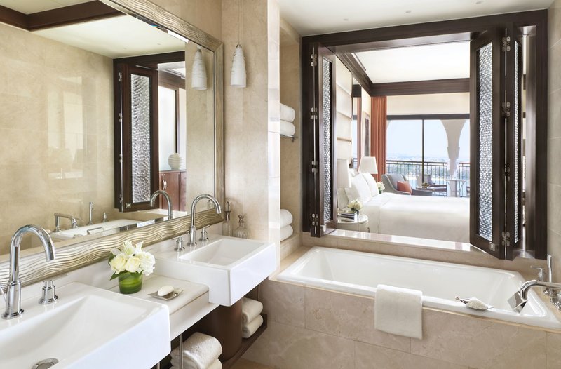 The Ritz-Carlton Abu Dhabi, Grand Canal 29