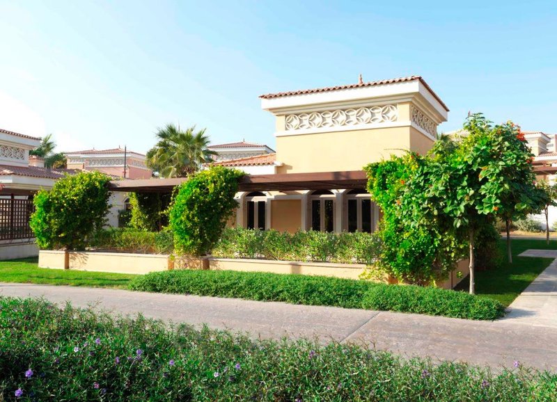 The Ritz-Carlton Abu Dhabi, Grand Canal 33