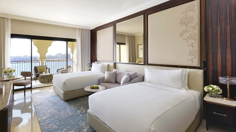 The Ritz-Carlton Abu Dhabi Grand Canal 4