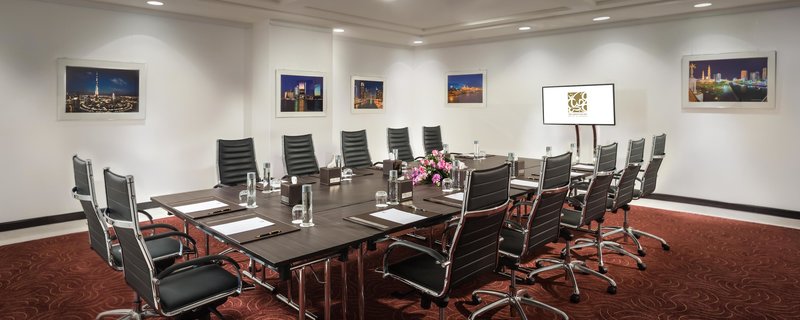 Bahi Ajman Palace Hotel 16