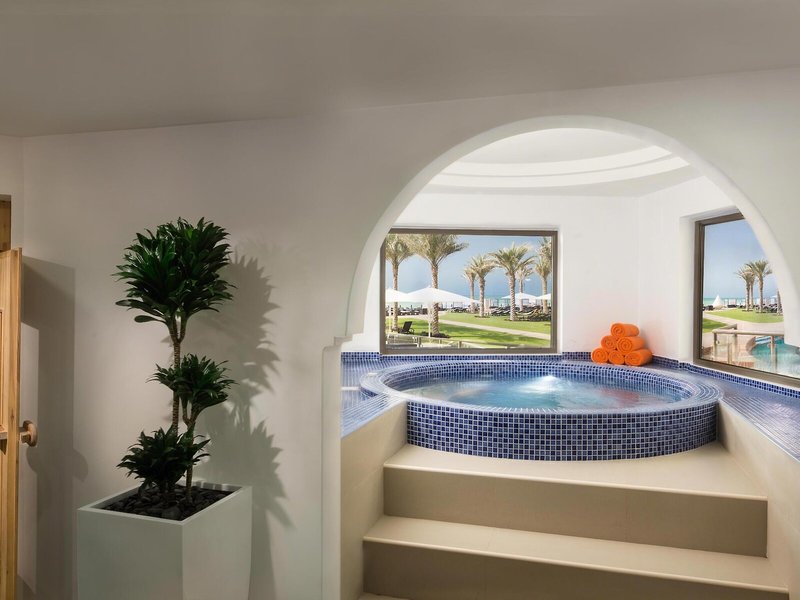 Bahi Ajman Palace Hotel 6