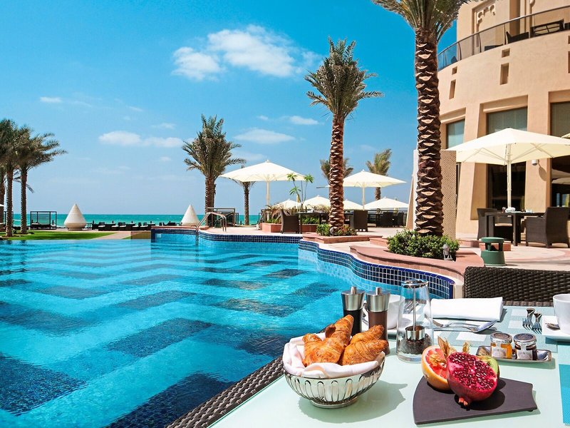 Bahi Ajman Palace Hotel 11