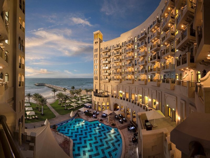 Bahi Ajman Palace Hotel 12