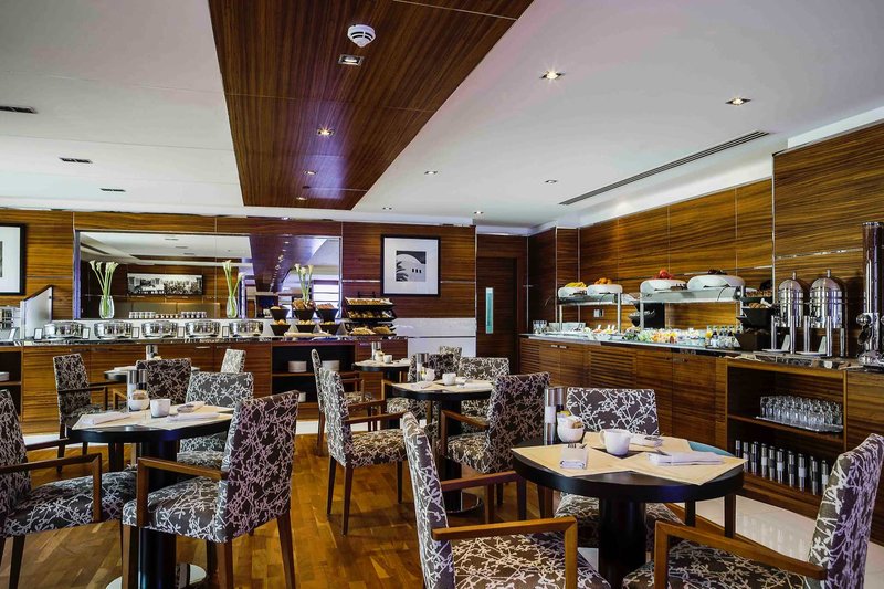 Hilton Dubai The Walk 7