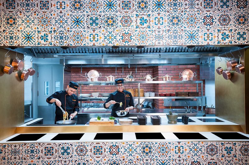 Hilton Dubai The Walk 12