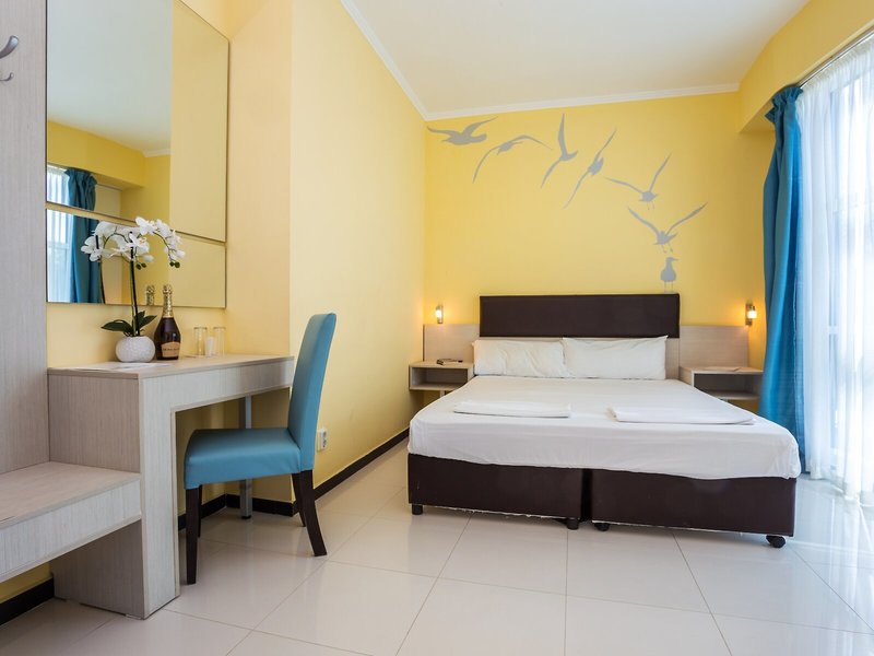 Blue Pearl 36 - Room Example