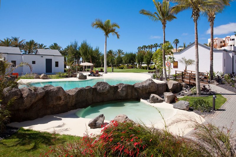 R2 Romantic Fantasia Suites 9