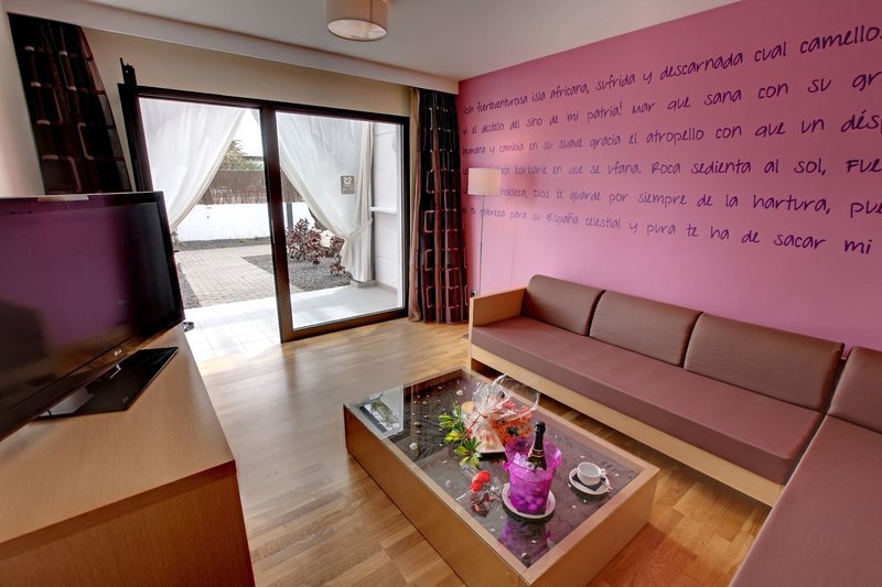 R2 Romantic Fantasia Suites 12