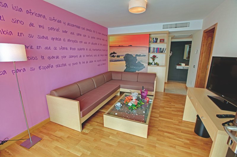 R2 Romantic Fantasia Suites 24