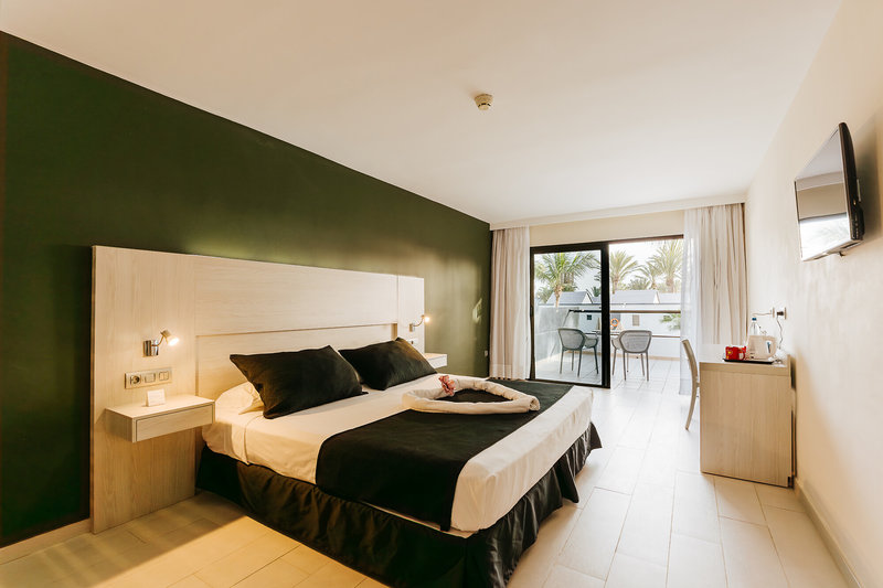 R2 Romantic Fantasia Suites 8