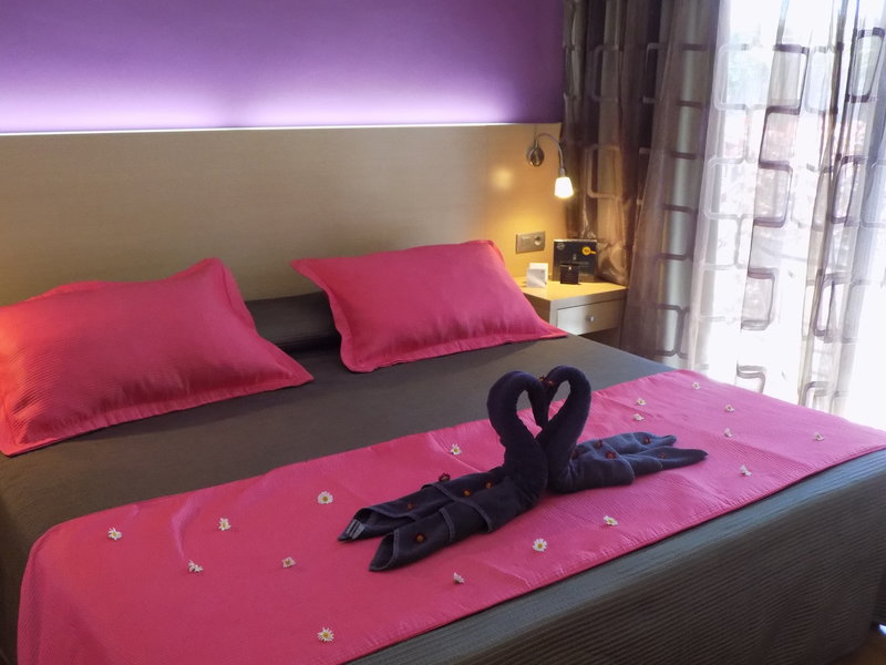 R2 Romantic Fantasia Suites 22