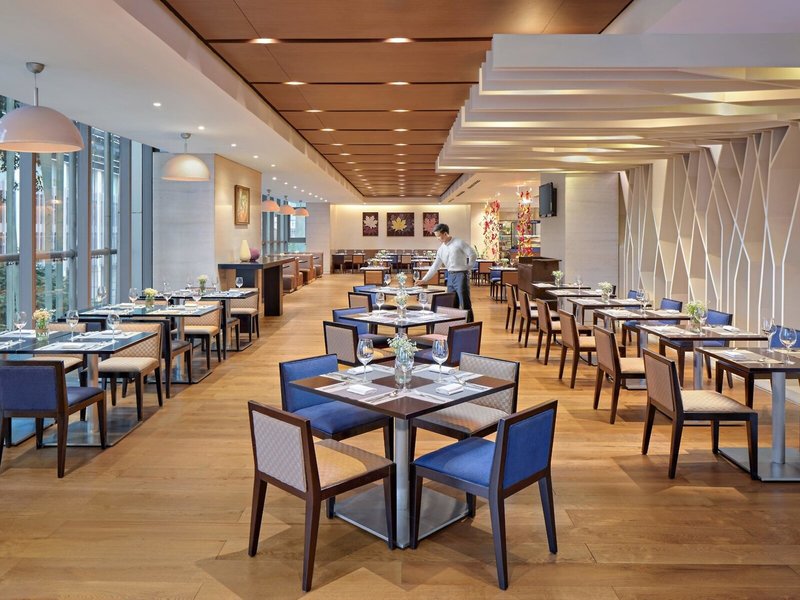 Novotel Saigon Centre 9