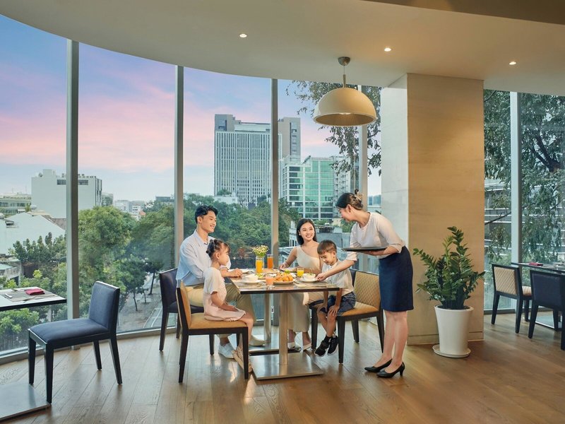 Novotel Saigon Centre 12