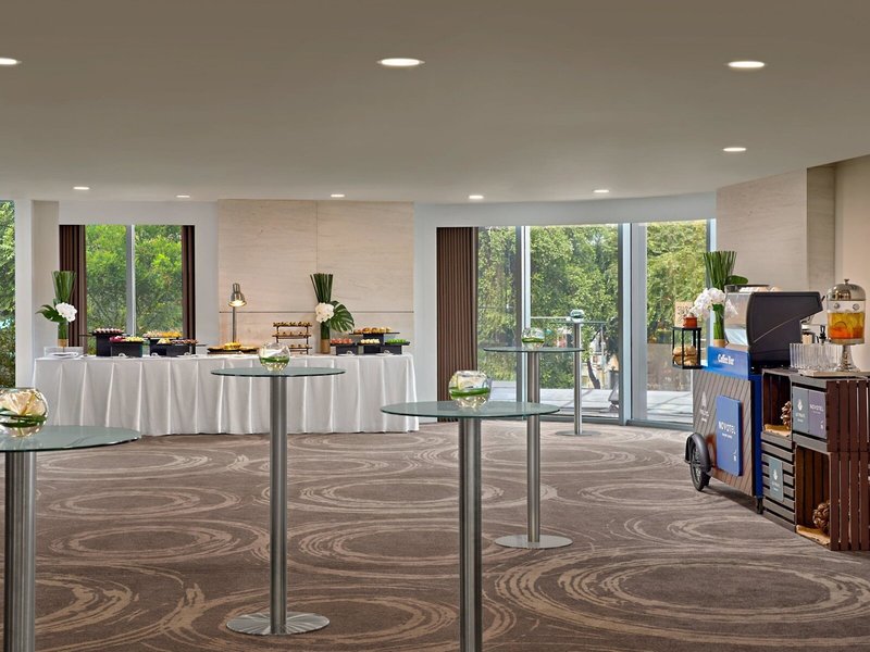 Novotel Saigon Centre 46