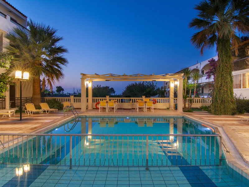 Trefon Hotel & Appartements & Suites 10