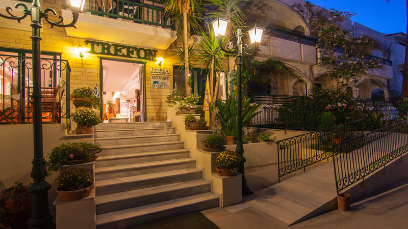 Trefon Hotel Apartments & Family Suites 1