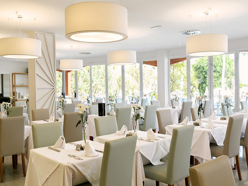 R2 Buganvilla Hotel & Spa 6